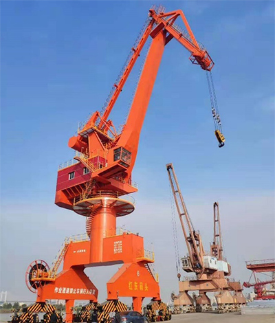 YT-PE40 four-bar linkage portal crane